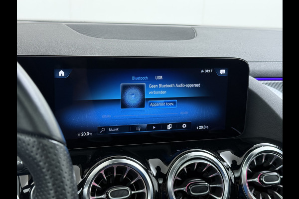 Mercedes-Benz GLA 250e AMG // Trekhaak // Distronic // Headup Display // Memory // 360 Camera // Panoramadak // Leder // 20" LM // Sfeerverlichtin