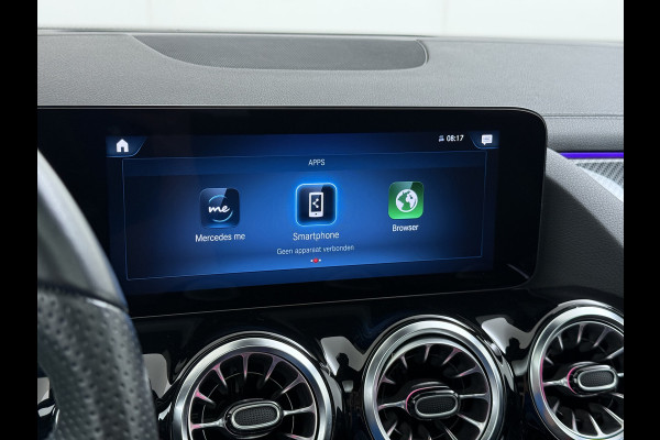 Mercedes-Benz GLA 250e AMG // Trekhaak // Distronic // Headup Display // Memory // 360 Camera // Panoramadak // Leder // 20" LM // Sfeerverlichtin