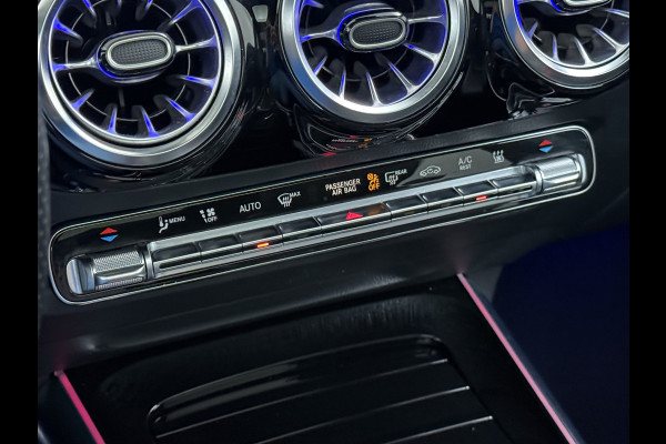 Mercedes-Benz GLA 250e AMG // Trekhaak // Distronic // Headup Display // Memory // 360 Camera // Panoramadak // Leder // 20" LM // Sfeerverlichtin