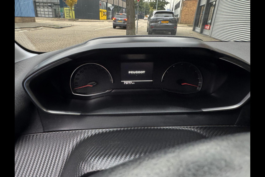 Peugeot 208 1.2 PureTech Pack - Navigatie / Apple CarPlay I Airco I LED I PDC I Sport velgen I Dealer onderhouden