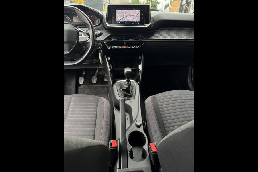 Peugeot 208 1.2 PureTech Pack - Navigatie / Apple CarPlay I Airco I LED I PDC I Sport velgen I Dealer onderhouden