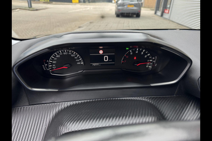 Peugeot 208 1.2 PureTech Pack - Navigatie / Apple CarPlay I Airco I LED I PDC I Sport velgen I Dealer onderhouden
