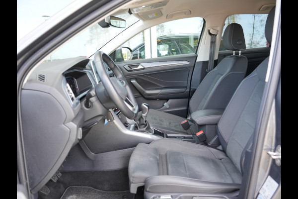 Volkswagen T-Roc 1.0 TSI Style | Trekhaak | Camera | Navigatie |