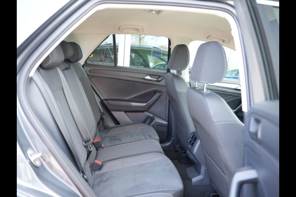 Volkswagen T-Roc 1.0 TSI Style | Trekhaak | Camera | Navigatie |