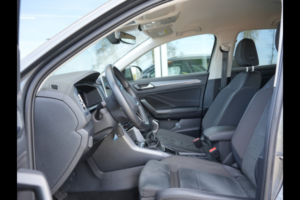 Volkswagen T-Roc 1.0 TSI Style | Trekhaak | Camera | Navigatie |