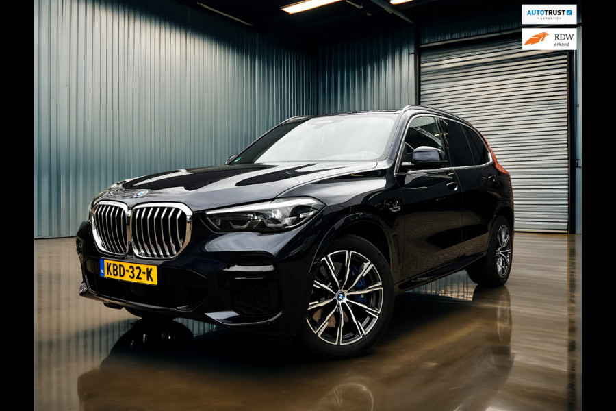 BMW X5 XDrive45e High Executive M-pakket_3d camera_Drive assist