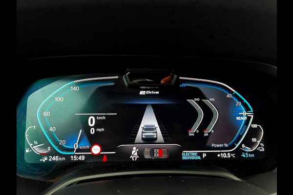 BMW X5 XDrive45e High Executive M-pakket_3d camera_Drive assist