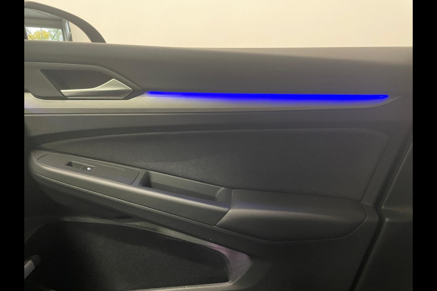 Volkswagen Golf 1.0 eTSI DSG Life Navigatie | Apple Carplay/Android Auto | Parkeersensoren  Adaptive Cruise Control | Sfeerverlichting | Virtual Cockpit | Climate Control | Lichtmetalen velgen
