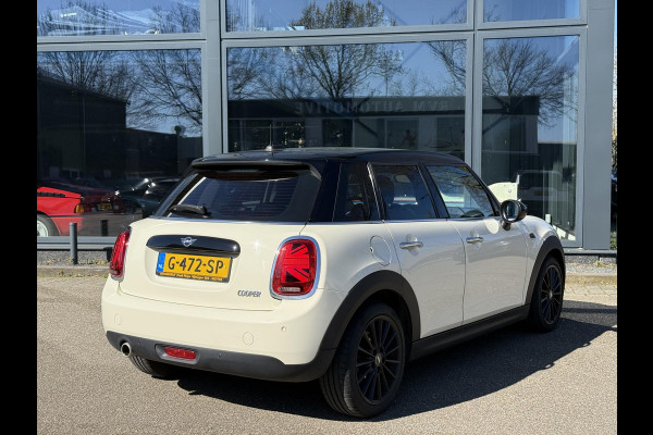 MINI Mini 1.5 Cooper Pepper VAN: 19.400,- VOOR: 17.877,- UW LENTEVOORDEEL: 1.523,- euro SUPER COMPLEET|LED|  STOELVERWARMING| APPLE CARPLAY| PARKEERSENSOREN VOOR + ACHTER| NET ONDERHOUD GEHAD, RIJKLAAR INCL. 12 MND BOVAG GARANTIE|