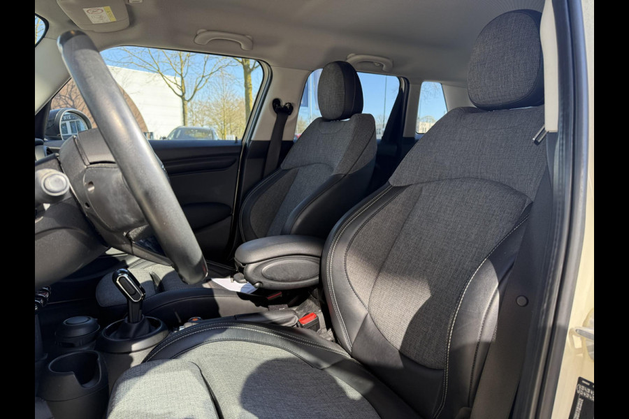 MINI Mini 1.5 Cooper Pepper VAN: 19.400,- VOOR: 17.877,- UW LENTEVOORDEEL: 1.523,- euro SUPER COMPLEET|LED|  STOELVERWARMING| APPLE CARPLAY| PARKEERSENSOREN VOOR + ACHTER| NET ONDERHOUD GEHAD, RIJKLAAR INCL. 12 MND BOVAG GARANTIE|