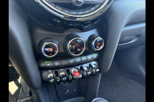 MINI Mini 1.5 Cooper Pepper VAN: 19.400,- VOOR: 17.877,- UW LENTEVOORDEEL: 1.523,- euro SUPER COMPLEET|LED|  STOELVERWARMING| APPLE CARPLAY| PARKEERSENSOREN VOOR + ACHTER| NET ONDERHOUD GEHAD, RIJKLAAR INCL. 12 MND BOVAG GARANTIE|