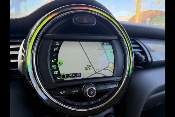 MINI Mini 1.5 Cooper Pepper VAN: 19.400,- VOOR: 17.877,- UW LENTEVOORDEEL: 1.523,- euro SUPER COMPLEET|LED|  STOELVERWARMING| APPLE CARPLAY| PARKEERSENSOREN VOOR + ACHTER| NET ONDERHOUD GEHAD, RIJKLAAR INCL. 12 MND BOVAG GARANTIE|