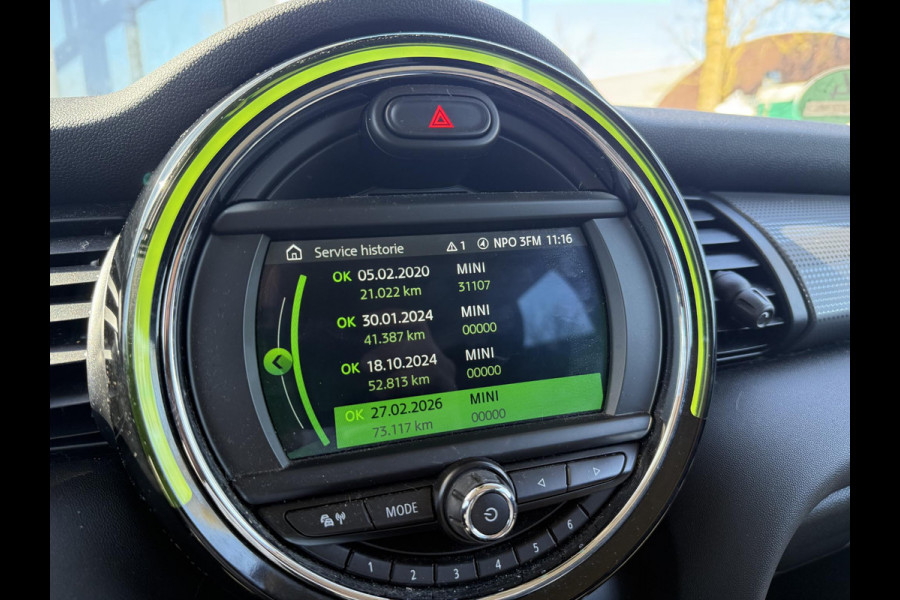 MINI Mini 1.5 Cooper Pepper VAN: 19.400,- VOOR: 17.877,- UW LENTEVOORDEEL: 1.523,- euro SUPER COMPLEET|LED|  STOELVERWARMING| APPLE CARPLAY| PARKEERSENSOREN VOOR + ACHTER| NET ONDERHOUD GEHAD, RIJKLAAR INCL. 12 MND BOVAG GARANTIE|