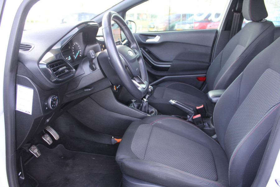 Ford Fiesta 1.0 EcoBoost 100 PK ST-Line | Cruise Control | Climate Control | Voorruitverwarming | DAB | Navigatie | 17 Inch Lichtmetalen Velgen