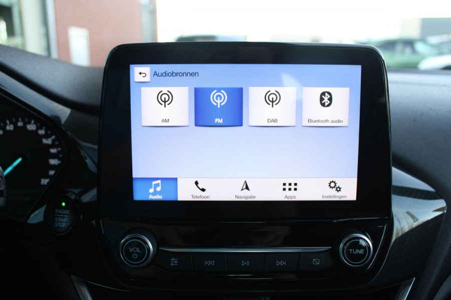 Ford Fiesta 1.0 EcoBoost 100 PK ST-Line | Cruise Control | Climate Control | Voorruitverwarming | DAB | Navigatie | 17 Inch Lichtmetalen Velgen