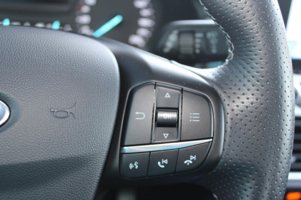 Ford Fiesta 1.0 EcoBoost 100 PK ST-Line | Cruise Control | Climate Control | Voorruitverwarming | DAB | Navigatie | 17 Inch Lichtmetalen Velgen
