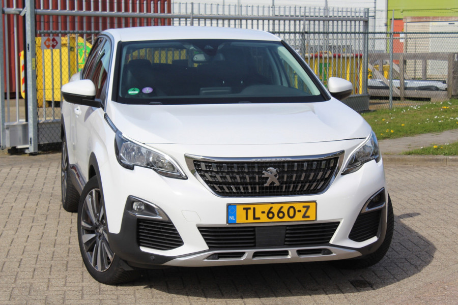 Peugeot 3008 1.2 PureTech Blue Lease Premium carplay trekhaak leder