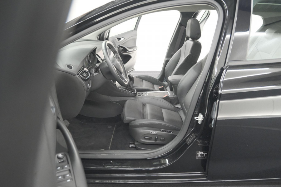 Opel Astra 130 Business Elegance | Schuif-/Kanteldak | Camera | Stoelventilatie | Leder Pakket