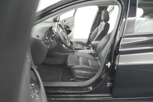 Opel Astra 130 Business Elegance | Schuif-/Kanteldak | Camera | Stoelventilatie | Leder Pakket