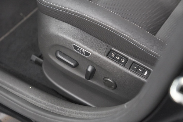 Opel Astra 130 Business Elegance | Schuif-/Kanteldak | Camera | Stoelventilatie | Leder Pakket