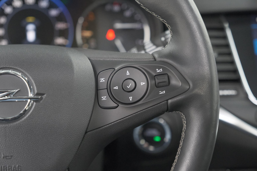 Opel Astra 130 Business Elegance | Schuif-/Kanteldak | Camera | Stoelventilatie | Leder Pakket