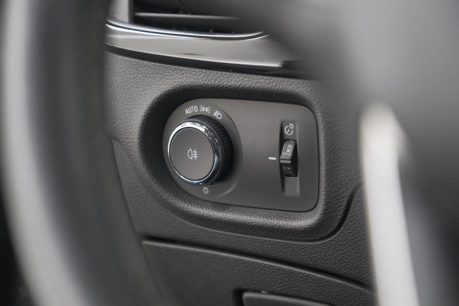 Opel Astra 130 Business Elegance | Schuif-/Kanteldak | Camera | Stoelventilatie | Leder Pakket