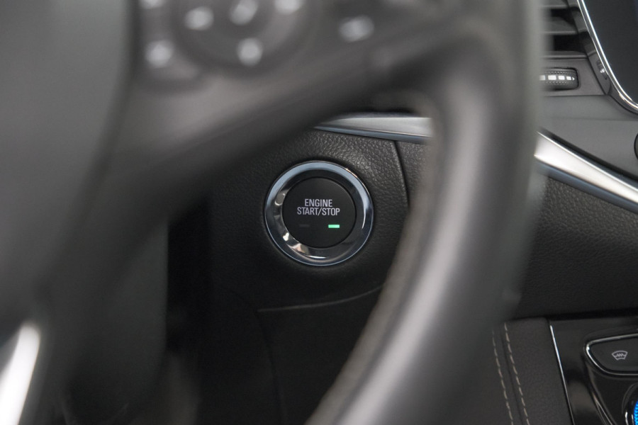 Opel Astra 130 Business Elegance | Schuif-/Kanteldak | Camera | Stoelventilatie | Leder Pakket