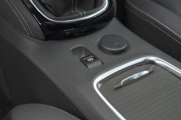 Opel Astra 130 Business Elegance | Schuif-/Kanteldak | Camera | Stoelventilatie | Leder Pakket