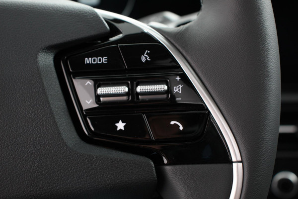 Kia Niro EV DynamicPlusLine 64.8 kWh Nieuw Model! | Navigatie | Half Leder | Schuif-kantel dak | Elektrisch bedienbare achterklep | DAB | Led | Camera