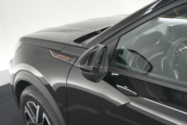 Peugeot 2008 1.2 Hybrid 136 Style | Apple Carplay | Parkeersensoren | Climate control