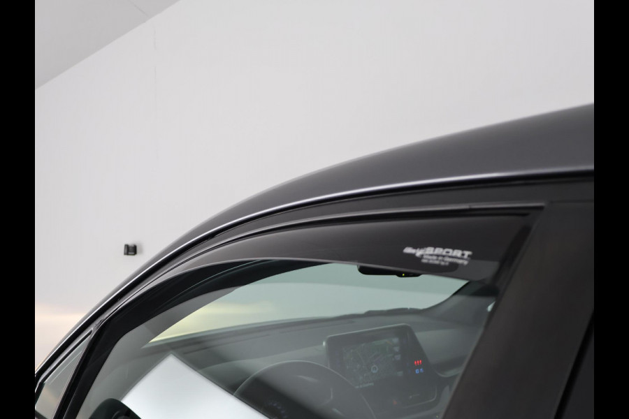 Toyota C-HR 1.8 Hybrid Active | Navigatie | Camera | Adapt.Cruise Control |