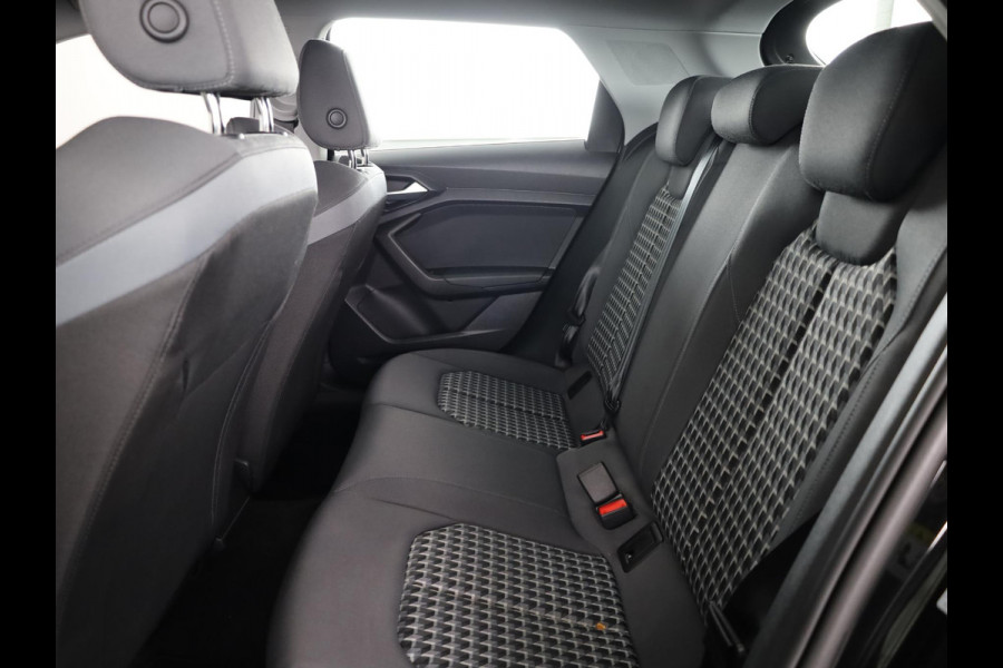 Audi A1 Sportback 25 TFSI Advanced edition 95pk | Navigatie via APP | 17 inch lichtmetalen velgen | Cruise controle | Parkeersensoren achter |
