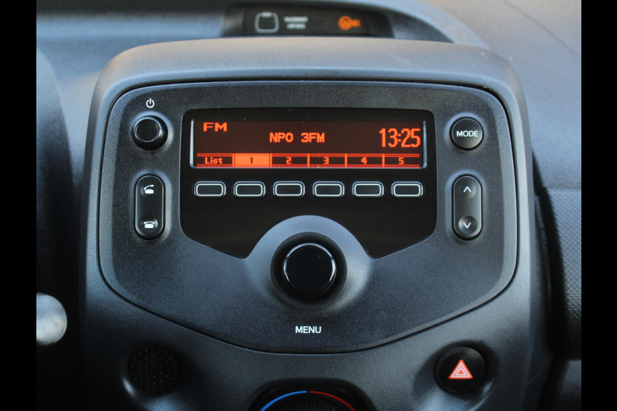 Toyota Aygo 1.0 VVT-i x-fun AIRCO | CV | LED | STB | BLUETOOTH | ELRM | ISOFIX