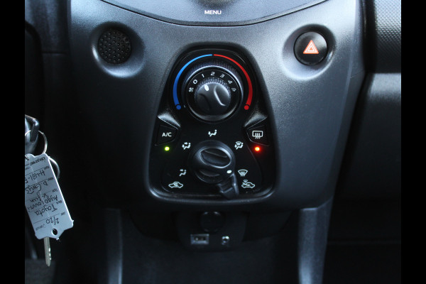 Toyota Aygo 1.0 VVT-i x-fun AIRCO | CV | LED | STB | BLUETOOTH | ELRM | ISOFIX