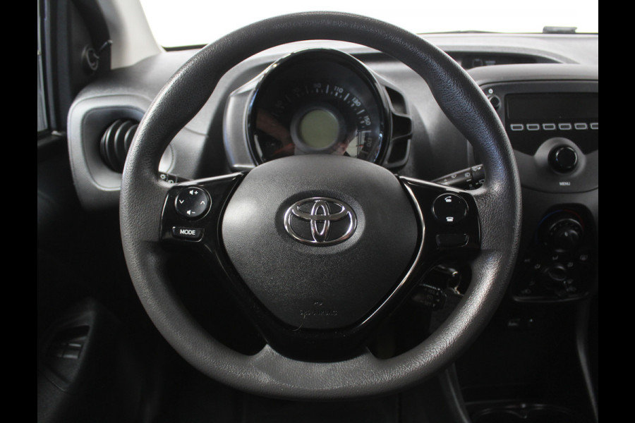 Toyota Aygo 1.0 VVT-i x-fun AIRCO | CV | LED | STB | BLUETOOTH | ELRM | ISOFIX