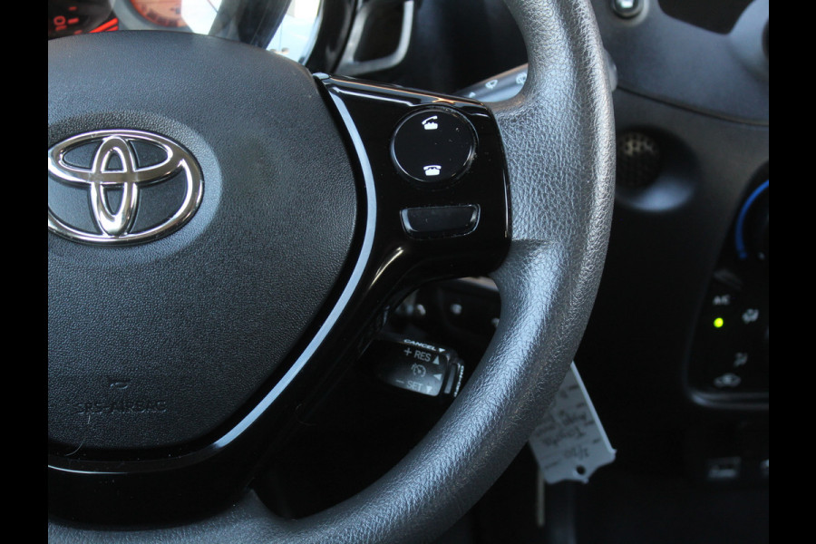 Toyota Aygo 1.0 VVT-i x-fun AIRCO | CV | LED | STB | BLUETOOTH | ELRM | ISOFIX