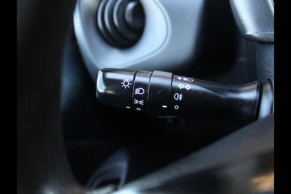 Toyota Aygo 1.0 VVT-i x-fun AIRCO | CV | LED | STB | BLUETOOTH | ELRM | ISOFIX