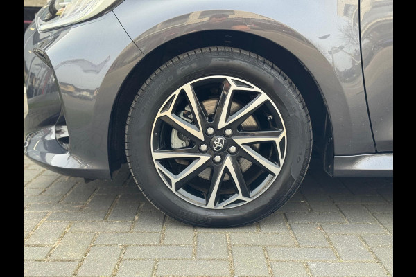 Toyota Yaris 1.5 Hybrid Dynamic | Lichtmetalen velgen, LED, Keyless, Startknop, Licht + Regensensor, Apple CarPlay/Android Auto