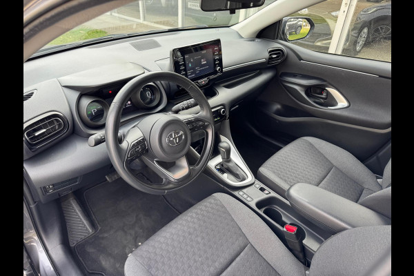 Toyota Yaris 1.5 Hybrid Dynamic | Lichtmetalen velgen, LED, Keyless, Startknop, Licht + Regensensor, Apple CarPlay/Android Auto