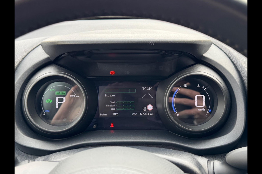 Toyota Yaris 1.5 Hybrid Dynamic | Lichtmetalen velgen, LED, Keyless, Startknop, Licht + Regensensor, Apple CarPlay/Android Auto