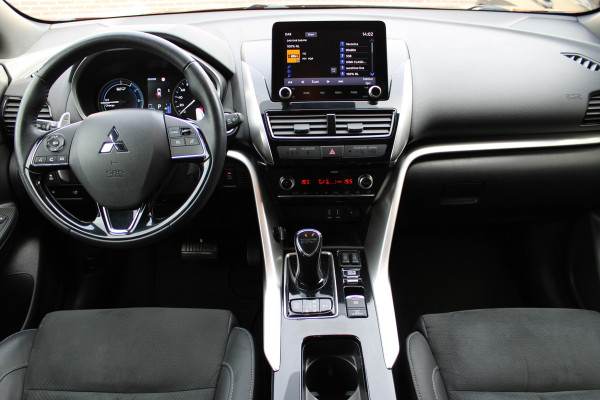 Mitsubishi Eclipse Cross 2.4 PHEV Intense | Trekhaak | Stoelverwarming | Navigatie | Camera | Carplay