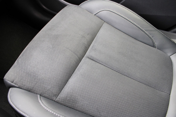 Mitsubishi Eclipse Cross 2.4 PHEV Intense | Trekhaak | Stoelverwarming | Navigatie | Camera | Carplay