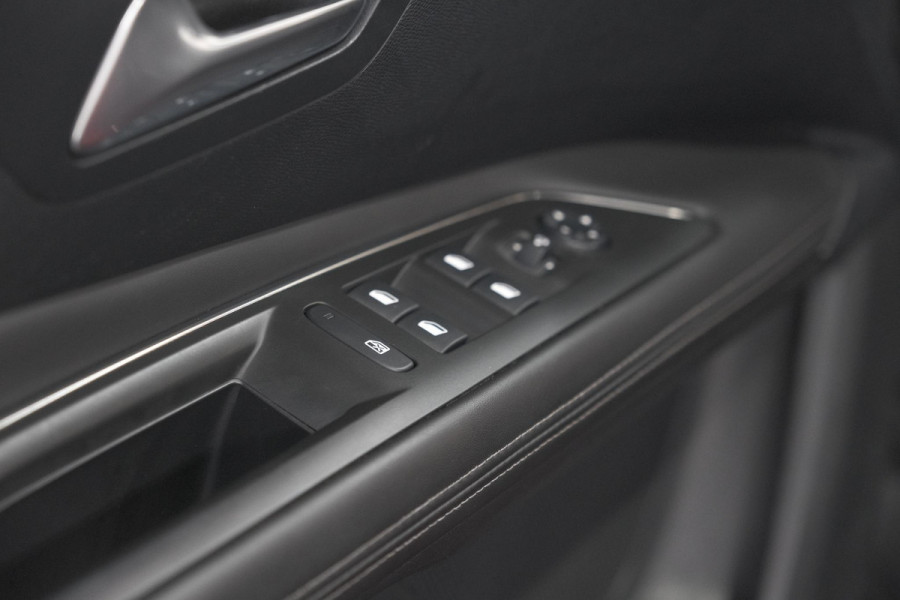 Peugeot 3008 PureTech 130 Allure | 360 Camera | Elektrische Kofferklep | Dodehoekdetectie | Apple Carplay