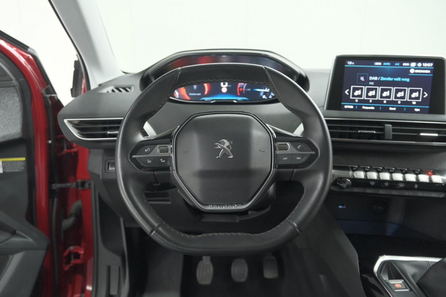 Peugeot 3008 PureTech 130 Allure | 360 Camera | Elektrische Kofferklep | Dodehoekdetectie | Apple Carplay