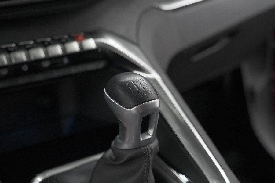 Peugeot 3008 PureTech 130 Allure | 360 Camera | Elektrische Kofferklep | Dodehoekdetectie | Apple Carplay