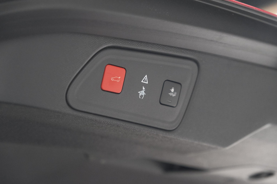 Peugeot 3008 PureTech 130 Allure | 360 Camera | Elektrische Kofferklep | Dodehoekdetectie | Apple Carplay