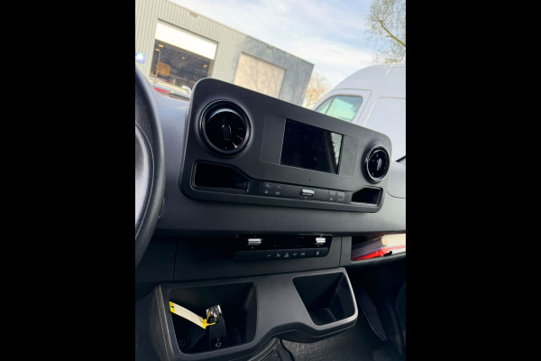 Mercedes-Benz Sprinter 319 V6 3.0 CDI 190PK L2H1 Automaat / Camera / Laadruimte inrichting