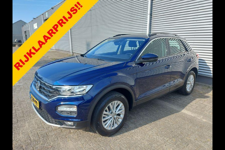 Volkswagen T-Roc 1.5 TSI Style Automaat,trekhaak, applecarplay/android/nav,airco,cruisecontrol,stoel/stuurverwarming,trekhaak