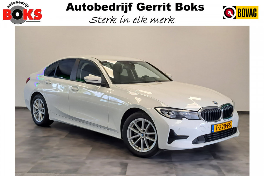 BMW 3 Serie 318i Executive Navigatie Clima Cruise PDC LM 157 PK!