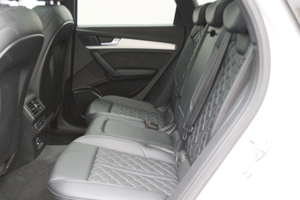 Audi Q5 55 TFSI e Quattro Plug-in Hybrid Competition S-Line Leer, Panoramadak, Cruise, Apple Carplay, Bluetooth, LED, Trekhaak, 21"
